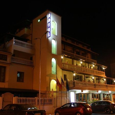 Hotel Martini Wlora Zewnętrze zdjęcie