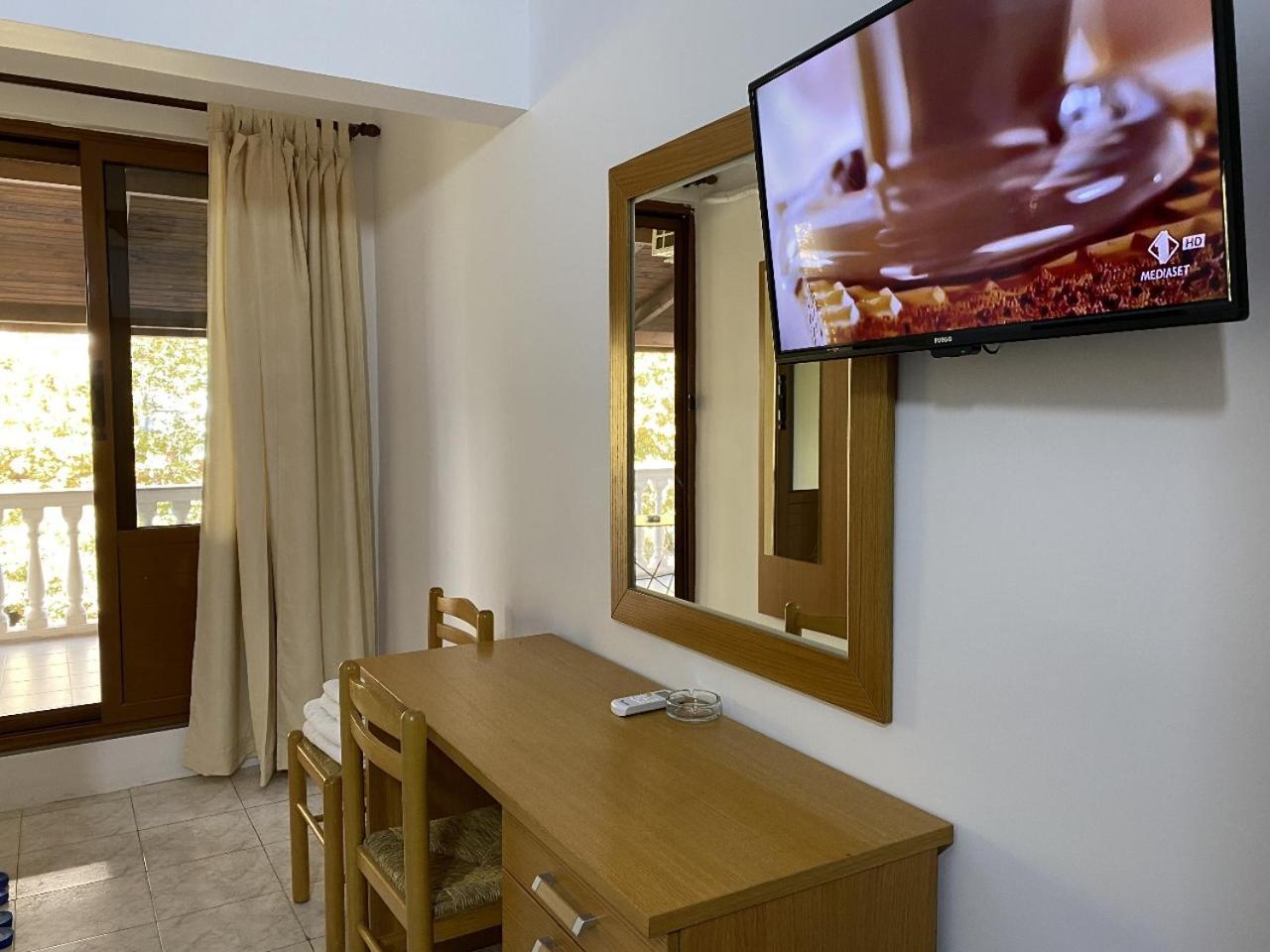Hotel Martini Wlora Zewnętrze zdjęcie