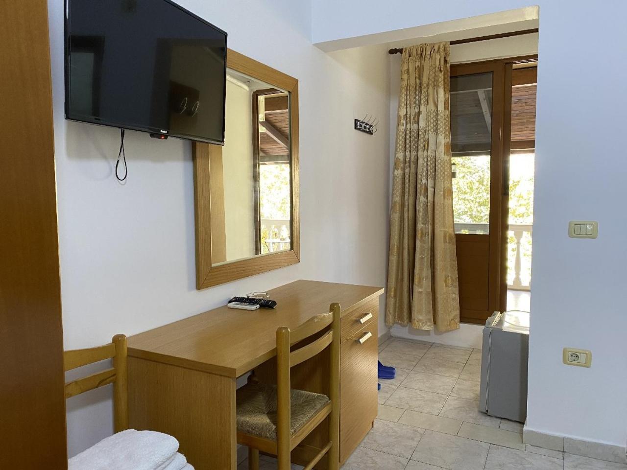 Hotel Martini Wlora Zewnętrze zdjęcie